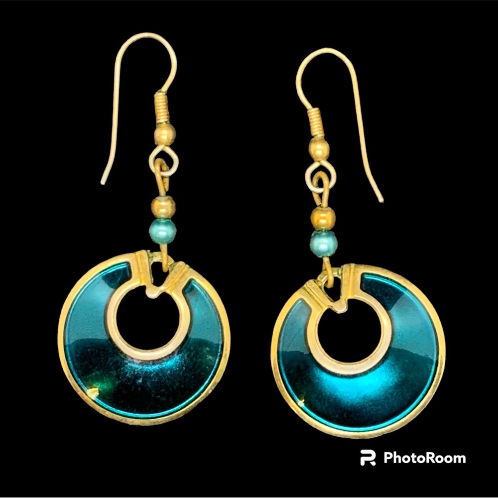 Gold and Green Color Earrings